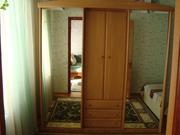 Продам шкаф-купе б/у в отличном состоянии,  цвет-ольха,  из 3-х частей