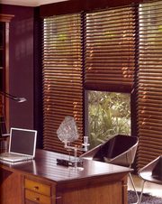 Деревянные жалюзи продажа , установка— уход и чистка Симферополь Крым.