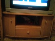 Продам тумбу под телевизор Срочно!!!