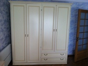 Гарнитур(Шкаф,  полка,  стол) произв. Италия. Срочно.