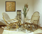 Кресло качалка из ротанга