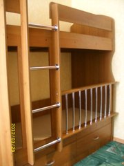 двухъярусная кровать