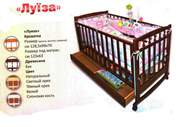 Кроватка детская деревянная